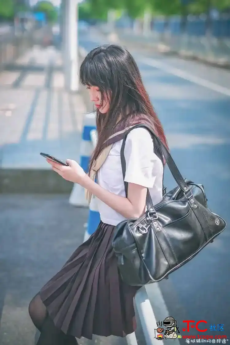 (正经)美女校花学生制服黑丝大长腿街拍日常写真摄影 TC辅助网www.tcsq1.com2870